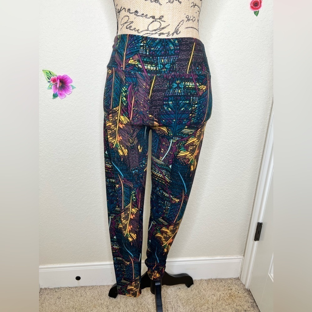 LuLaRoe OS Fall Colored Feather Leggings